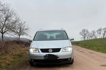 VW Touran 343.000 km 1.700 &euro; Grabfeld 98631