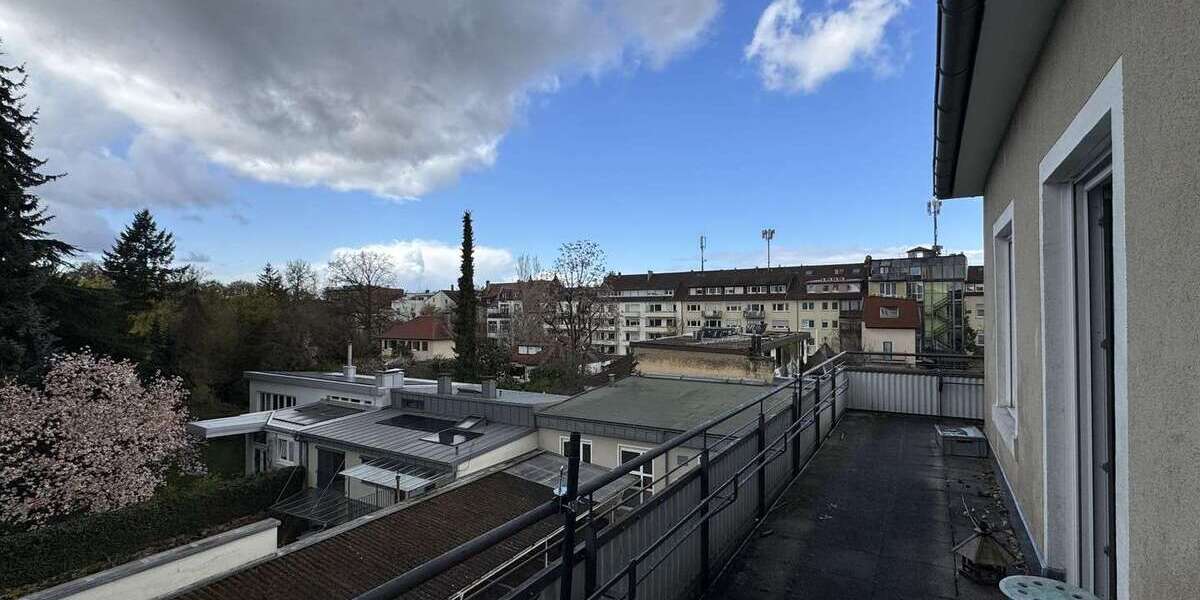 Etagenwohnung Karlsruhe Innenstadt-West - 4 Zimmer, 119 m&sup2;, 1.450&euro; | Angebot:26032395