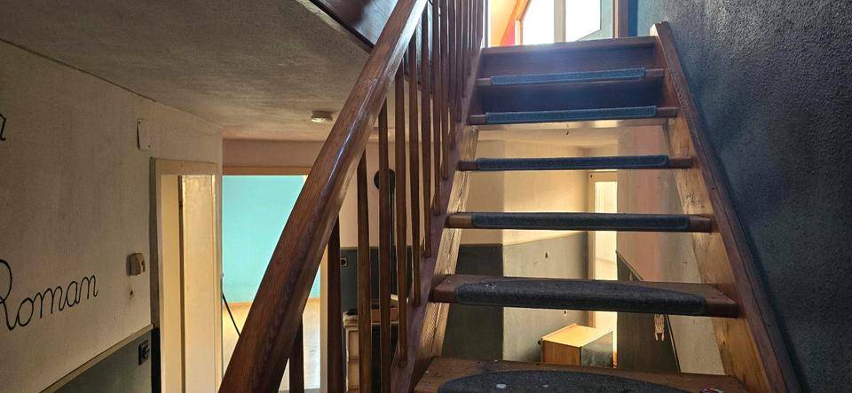 Reihenhaus Roding - 7 Zimmer, 220 m&sup2;, 700&euro; | Angebot:25287777