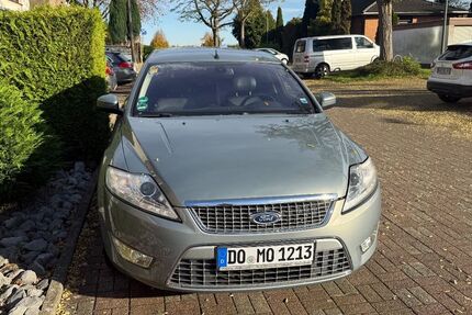 Ford Mondeo 325.956 km 2.700 € Dortmund 44149