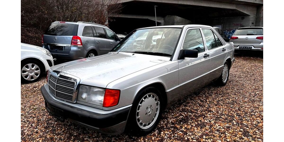 Mercedes-Benz 190 123.000 km 6.450 &euro; Berlin 10829