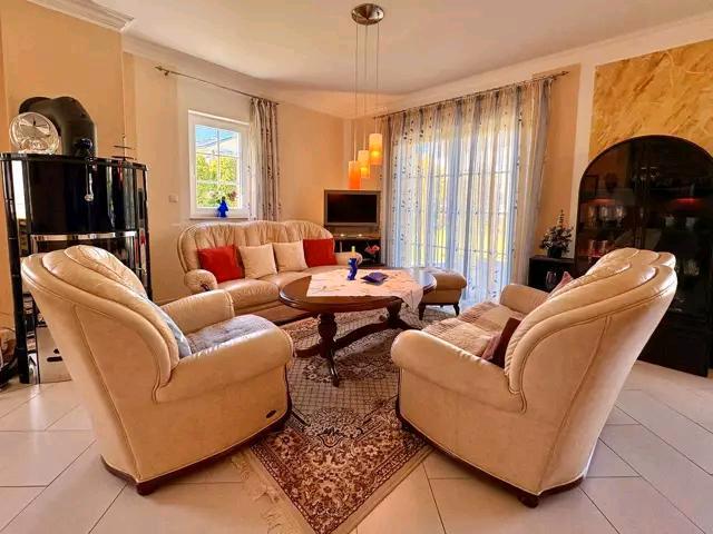 Einfamilienhaus Eisenberg - 3 Zimmer, 128 m&sup2;, 800.000&euro; | Angebot:26013921