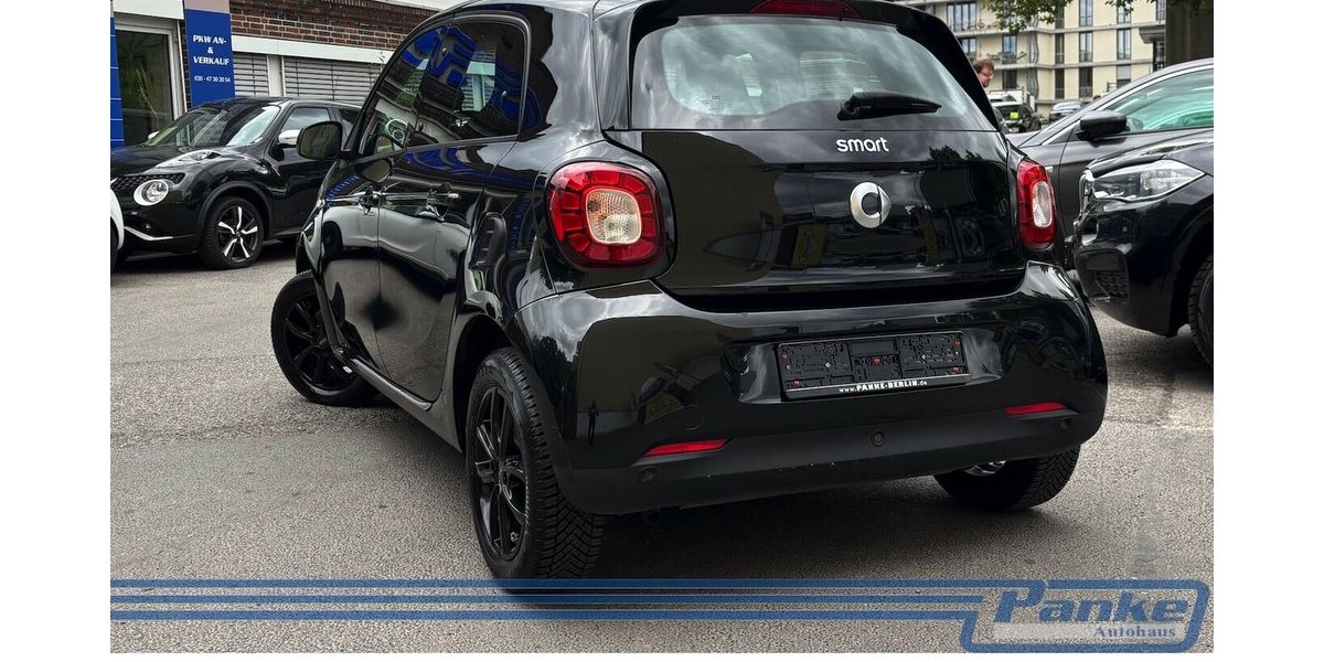 Smart ForFour Pano*Navi*SHZ*Tempo*Touch*PDC.h*LED* 63.149 km 6.890 &euro; Berlin 13187