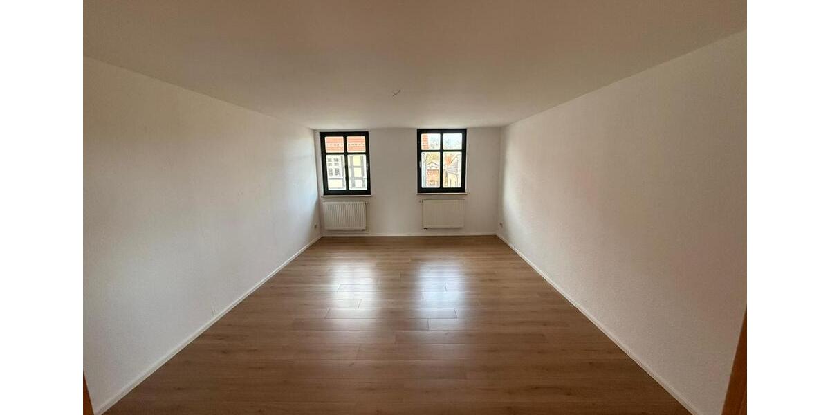 Etagenwohnung Mirow - 2.5 Zimmer, 96 m&sup2;, 740&euro; | Angebot:26095306