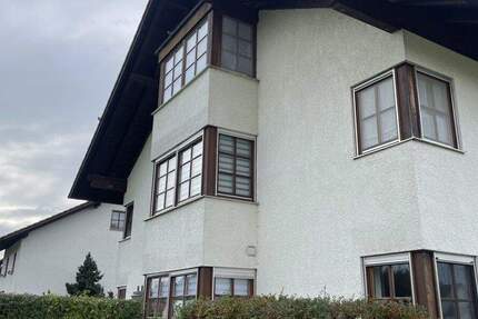 Attraktive 3-Zimmerwohnung im 1. OG mit großzügigem Balkon & Tiefgaragenstellplatz 3 zimmer