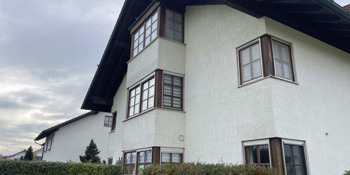 Attraktive 3-Zimmerwohnung im 1. OG mit großzügigem Balkon & Tiefgaragenstellplatz 3 zimmer