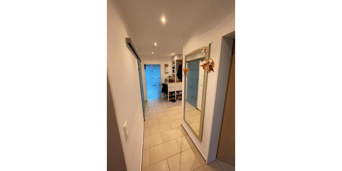 Etagenwohnung Radolfzell am Bodensee - 3 Zimmer, 83 m&sup2;, 380.000&euro; | Angebot:27014483