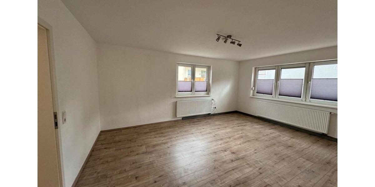 2 Zimmer Wohnung im EG 89 qm mit Keller 2 zimmer