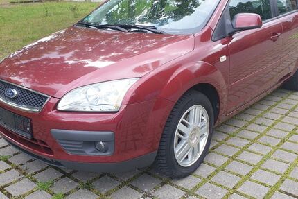Ford Focus 159.000 km 2.850 &euro; Bremen 28309