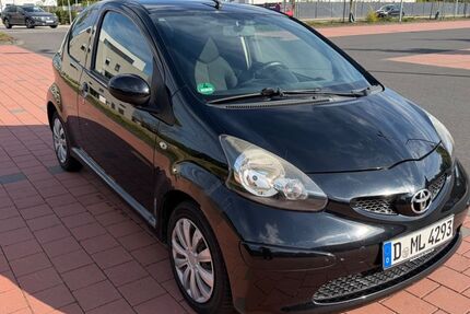 Toyota Aygo (X) 187.000 km 1.250 &euro; Grevenbroich 41517