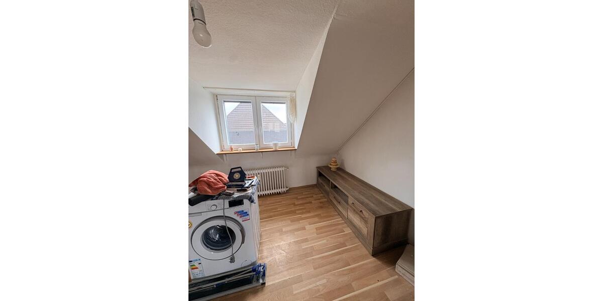 Dachgeschoßwohnung Mönchengladbach - 1 Zimmer, 43 m&sup2;, 480&euro; | Angebot:25926032