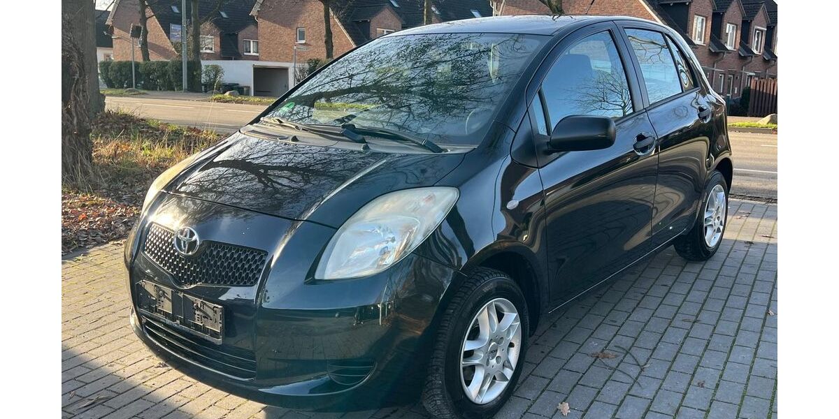 Toyota Yaris 186.123 km 2.650 &euro; Paderborn 33100