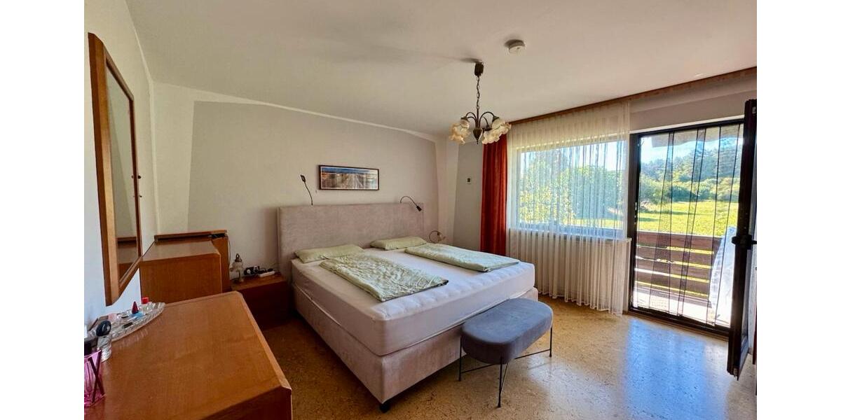Einfamilienhaus Plech - 7 Zimmer, 260 m&sup2;, 439.000&euro; | Angebot:26136705