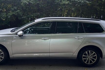 VW Passat Variant 272.300 km 10.990 &euro; Pöcking bei Starnberg 82343