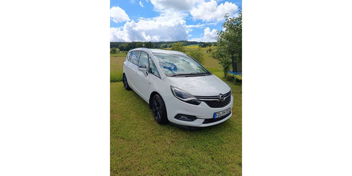 Opel Zafira Tourer 100.300 km 12.999 &euro; Nüsttal 36167