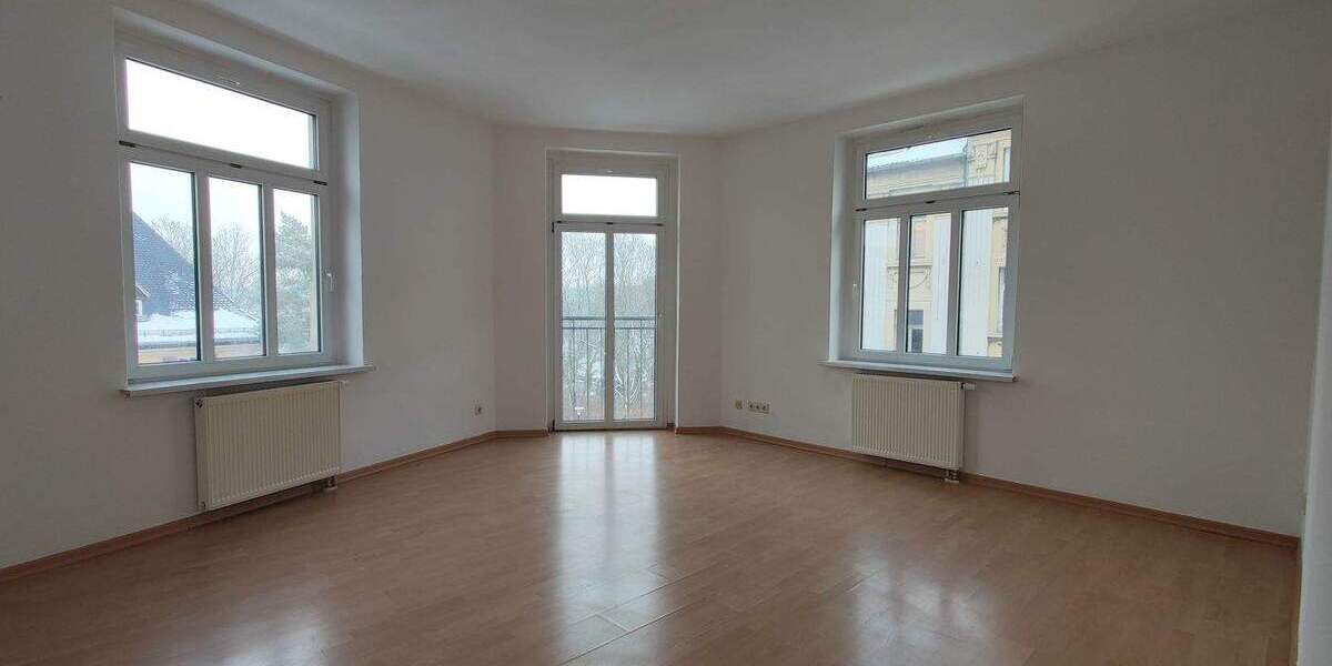Etagenwohnung Weißenfels - 3 Zimmer, 89 m&sup2;, 530&euro; | Angebot:25050969