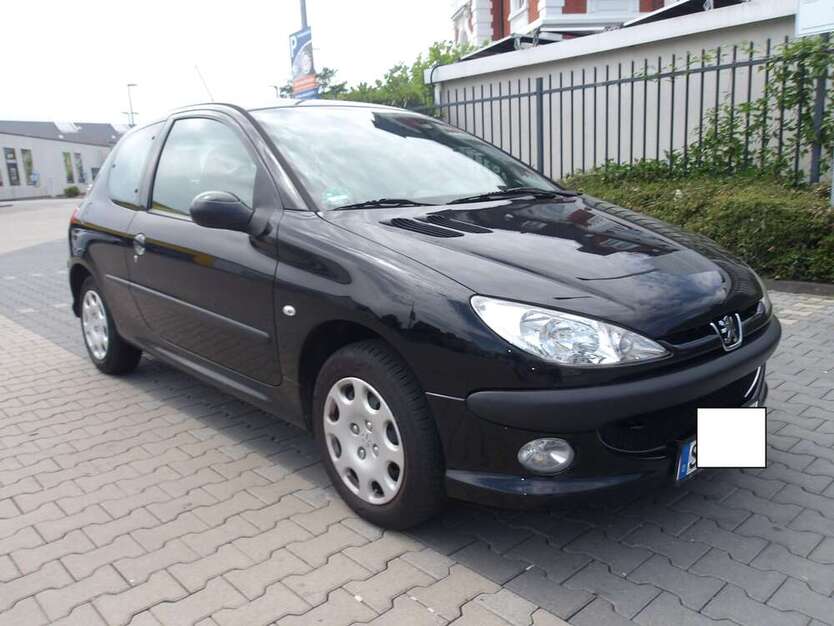 Peugeot 206 83.000 km 3.950 € Siegburg 53721