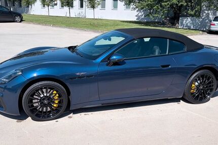 Maserati GranCabrio 7.387 km 202.950 &euro; Nitra 94901