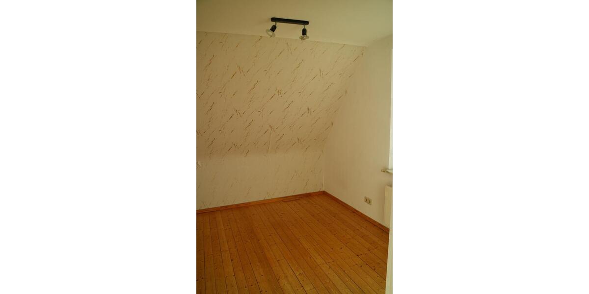 Einfamilienhaus Friedland - 8 Zimmer, 150 m&sup2;, 1.750&euro; | Angebot:25307911