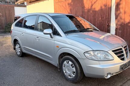SsangYong Rodius 124.780 km 4.899 &euro; Siegelsbach 74936