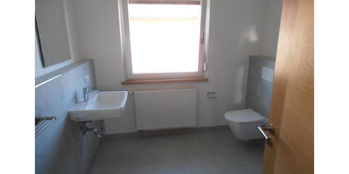 Etagenwohnung Weiden in der Oberpfalz - 2 Zimmer, 67 m&sup2;, 500&euro; | Angebot:26394256