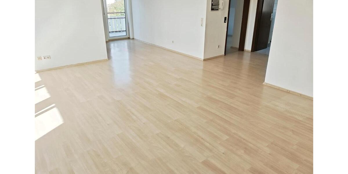 Dachgeschoßwohnung Kupferzell - 2.5 Zimmer, 66 m&sup2;, 168.000&euro; | Angebot:26935221