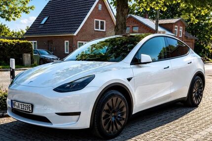 Tesla Model Y 23.400 km 32.900 &euro; Risum-Lindholm 25920