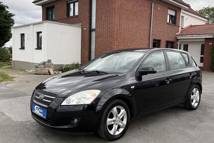 Kia ceed / Ceed 209.000 km 2.450 &euro; Erwitte 59597