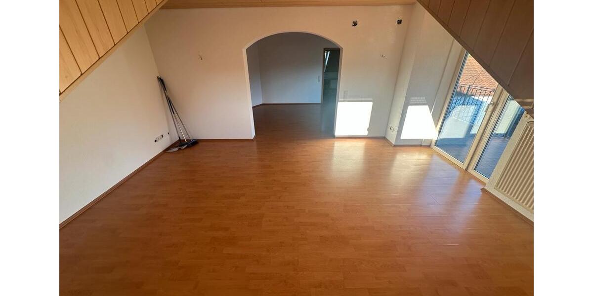 Großzügige 5ZKB Dachgeschosswohnung mit 2 Balkonen 5 zimmer