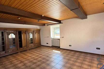 Haus Ramstein-Miesenbach Miesenbach - 8 Zimmer, 210 m&sup2;, 2.200&euro; | Angebot:27090631