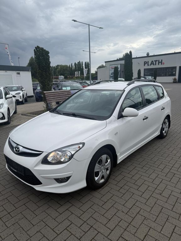i30