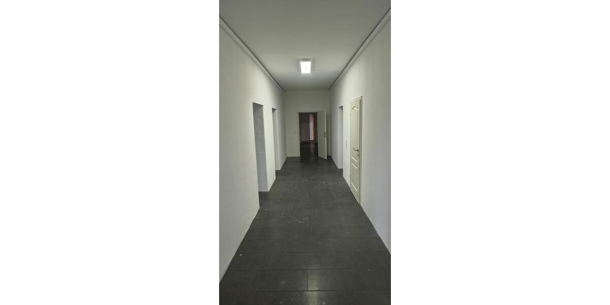 Etagenwohnung Hildesheim Himmelsthür - 6.5 Zimmer, 224 m&sup2;, 269.000&euro; | Angebot:26987181