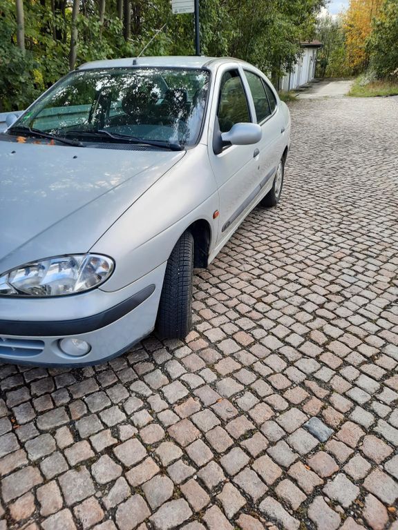 Renault Megane 106.000 km 2.399 € Reichenbach 08468
