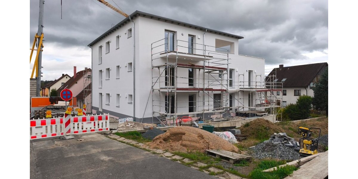 Erstbezug 4-Zi-Whg - Wfl 101 m² für Kapitalanleger oder Eigenbezieher interessant hohe Förderung durch KfW-40-QNG Quallität hoher Wohnwert! - Erdgeschoßwohnung Windischeschenbach | Angebot:16872718