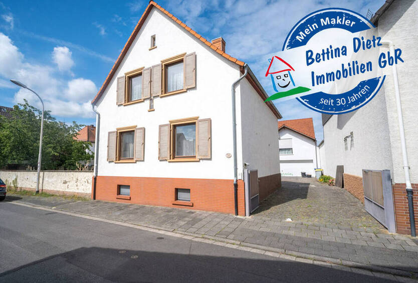 Großzügiges 2-Familienhaus mit Nebengebäude, Keller und Hofbereich in Rodgau-Weiskirchen!