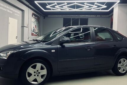 Ford Focus 92.058 km 4.350 € Neusäß 86356