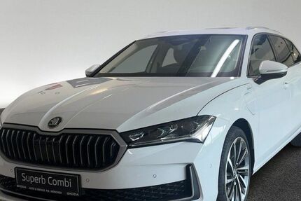 Skoda Superb 6.500 km 49.950 &euro; München 80935