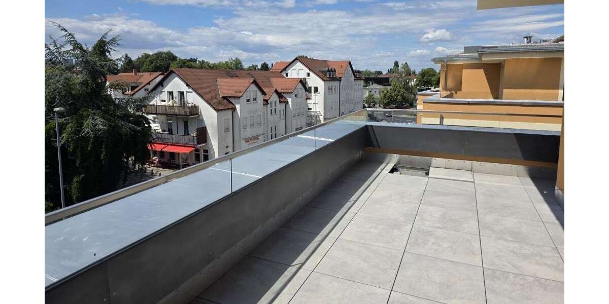 Etagenwohnung Dresden Prohlis - 3 Zimmer, 94 m&sup2;, 1.650&euro; | Angebot:27021404