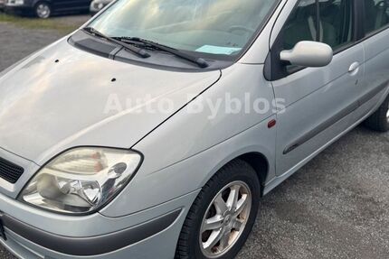 Renault Scenic 179.615 km 800 € Salzgitter 38259