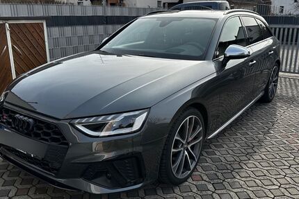Audi S4 90.000 km 35.000 &euro; Bogen 94327