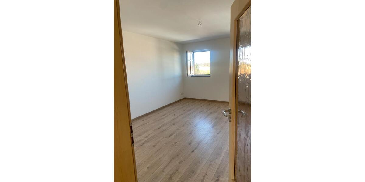 Etagenwohnung Radibor - 2 Zimmer, 53 m&sup2;, 350&euro; | Angebot:26094315