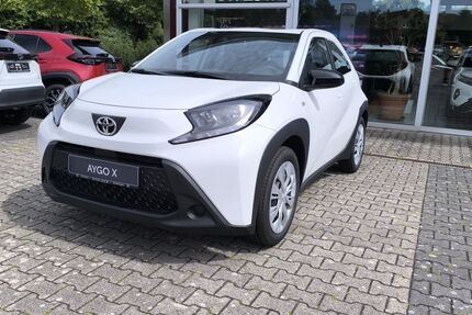 Toyota Aygo (X) 3.500 km 15.490 &euro; Stadthagen 31655