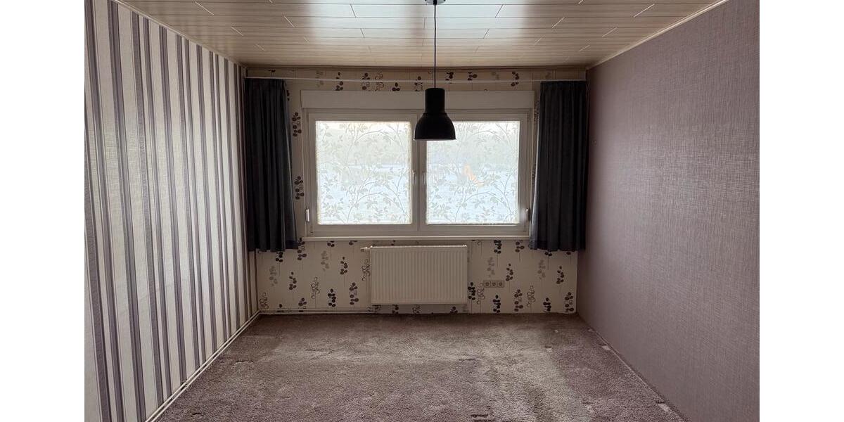 Gepflegte 4- Zimmer- Wohnung mit Einbauküche, Ruhige Lage 4 zimmer