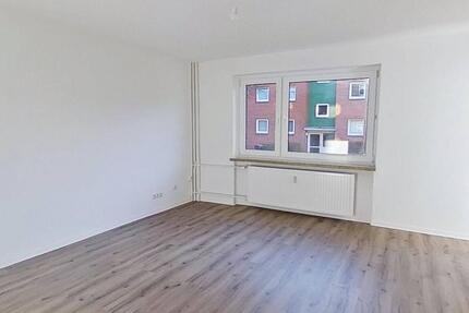 Perfekt für eine kleine Familie: Große 3-Zimmer-Wohnung mit BALKON 3 zimmer