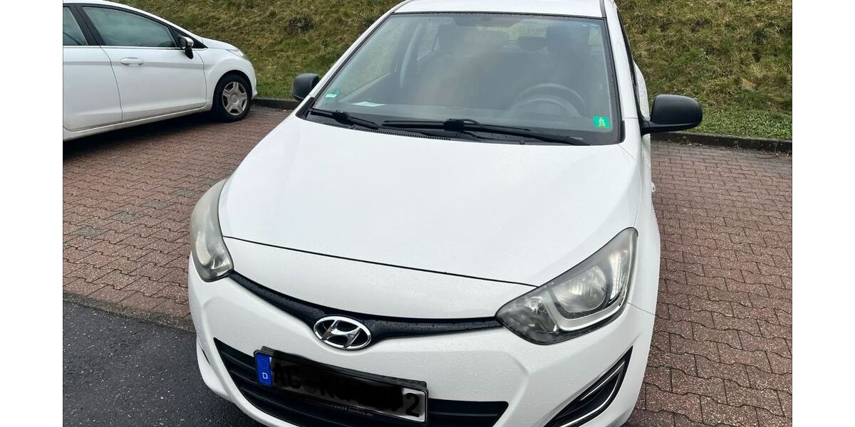 Hyundai i20 112.500 km 4.000 &euro; Aachen 52068