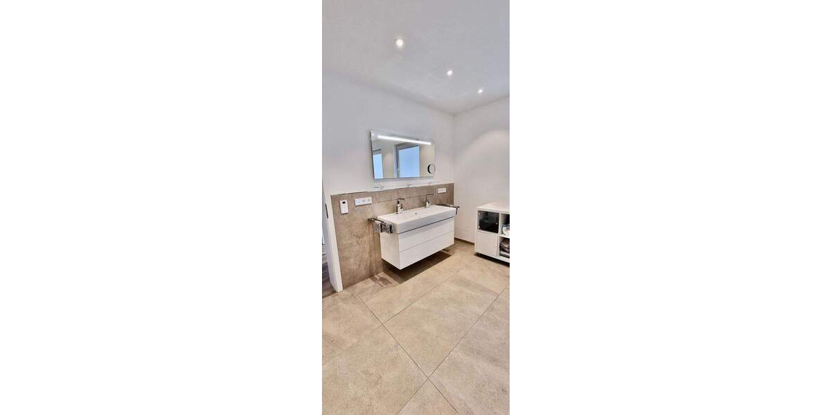 Terrassenwohnung Paderborn Sande - 4 Zimmer, 134 m&sup2;, 1.600&euro; | Angebot:25835624