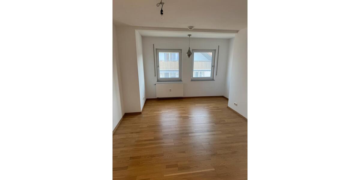 Dachgeschoßwohnung Erlangen Bruck - 3 Zimmer, 76 m&sup2;, 1.000&euro; | Angebot:25451242