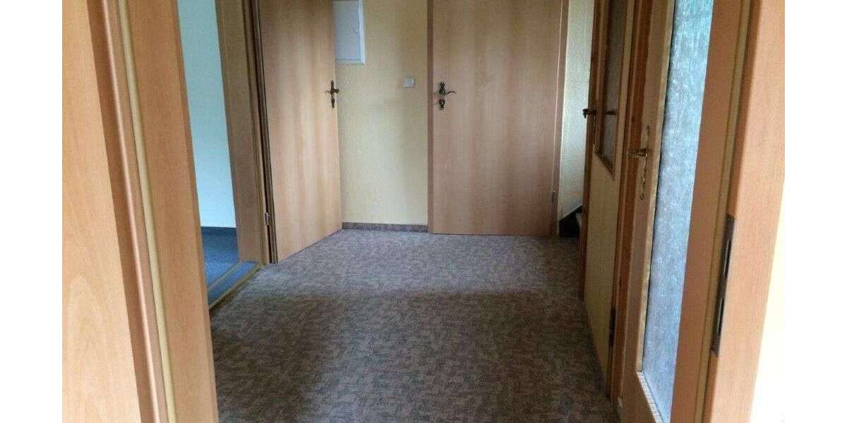Hier können 1-2 Familien wohnen, 6,5-Zimmer, in sehr ruhiger Lage von Krölpa - Maisonettenwohnung Krölpa b. Pößneck | Angebot:27273446