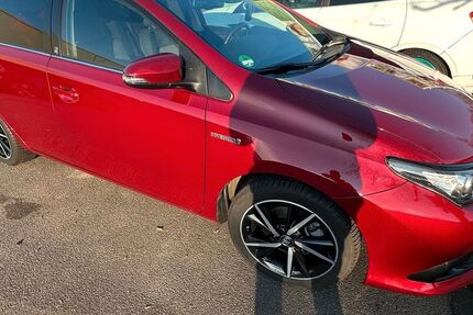 Toyota Auris 68.000 km 15.300 &euro; Halle 06114