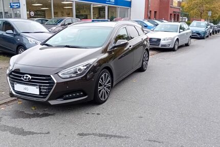 Hyundai i40 150.500 km 11.999 &euro; Duisburg 47269